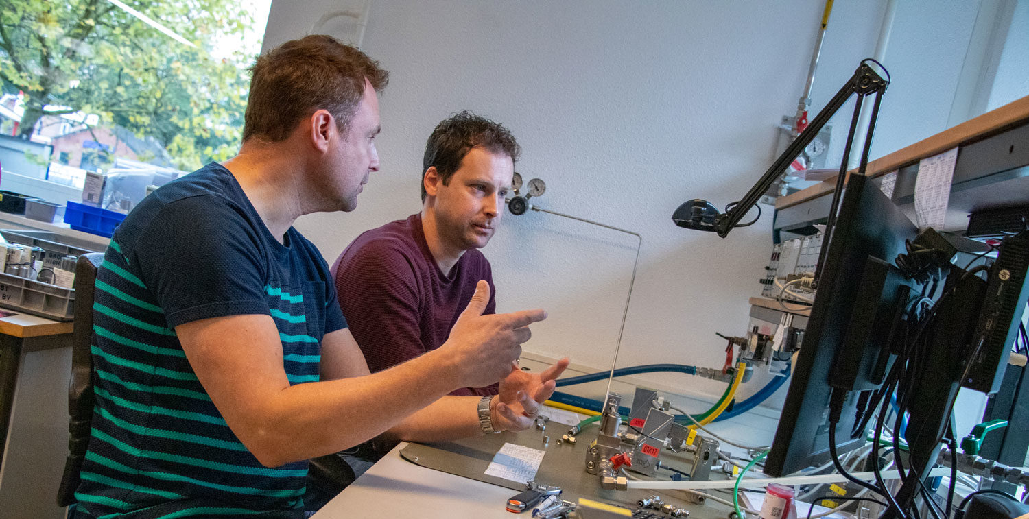 Bronkhorst High-Tech